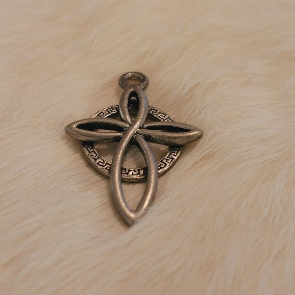 VIntage R I Bead and Comp Pewter Celtic Cross Pendant Charm Religious 6405 - Picture 4 of 7